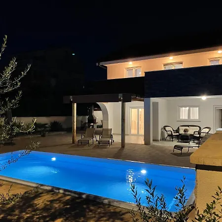 Villa Mira ***** Pinezici  Exterior photo