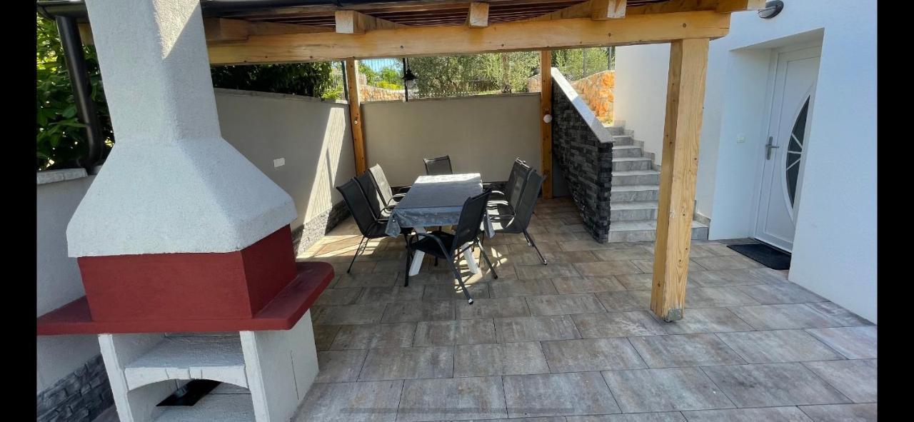 Mira ***** Villa