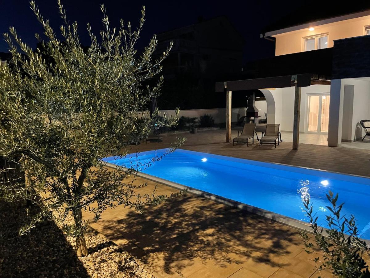 Villa Mira *****