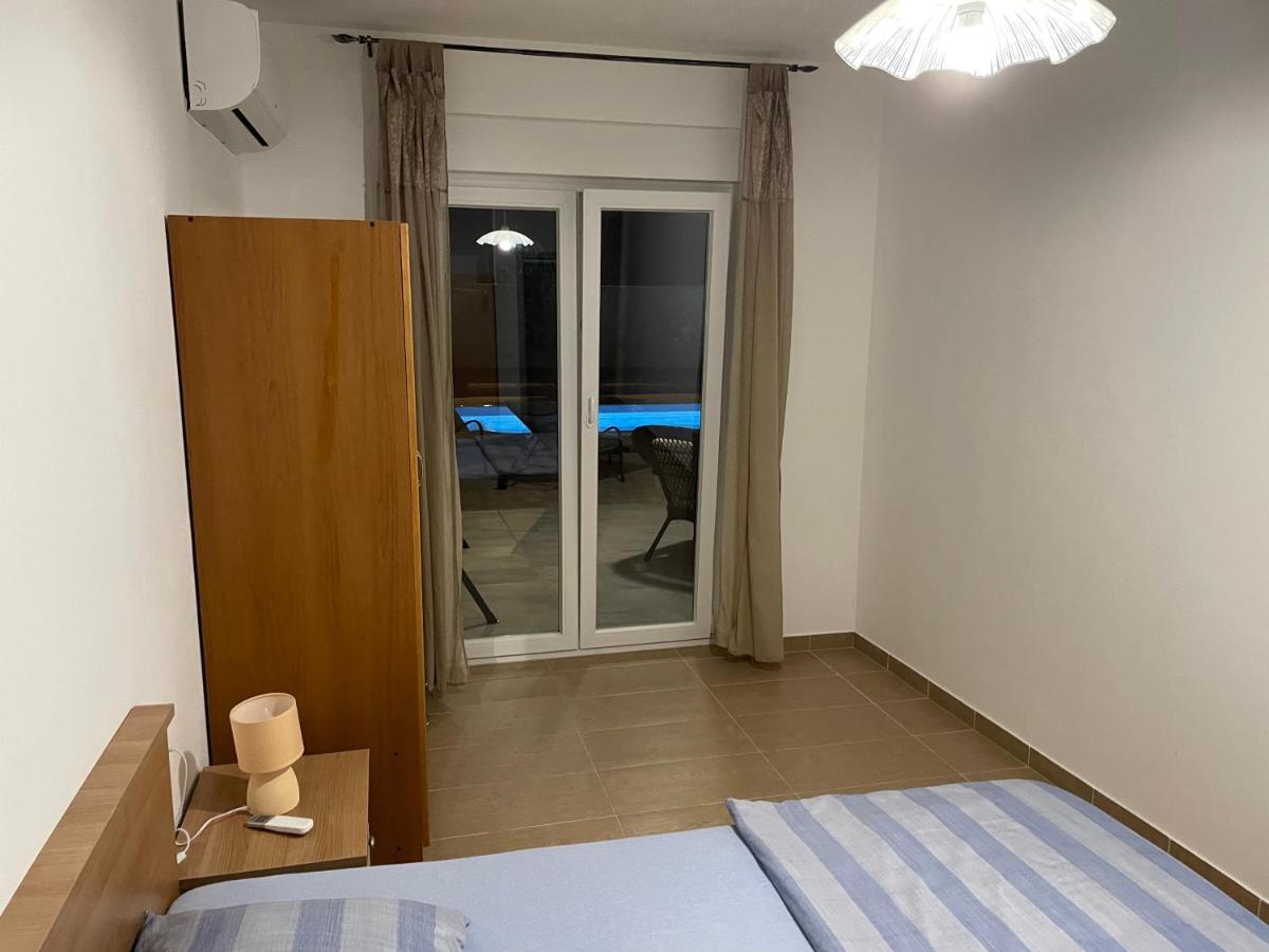 Villa Mira *****
